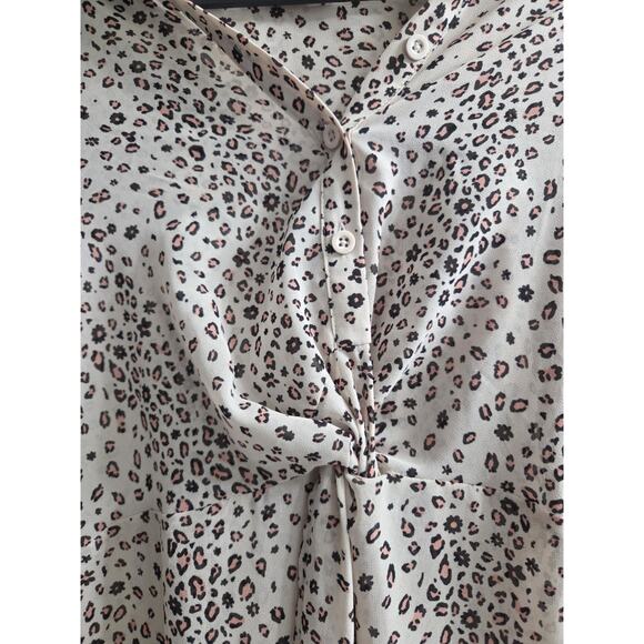 TORRID Taupe & Pink Leopard Chiffon Front Twist Tunic Top Shirt Size 0 Plus Size - Picture 9 of 11